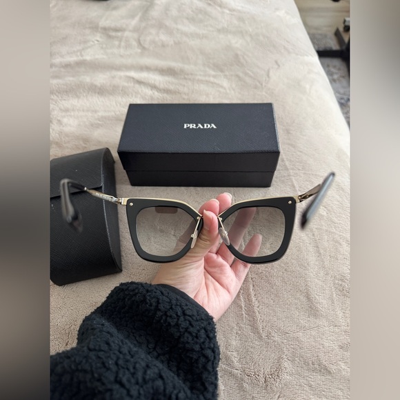 Prada Sunglasses SPR53S - Picture 4 of 11